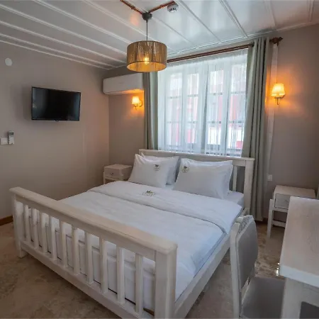 Oliva Cunda Otel